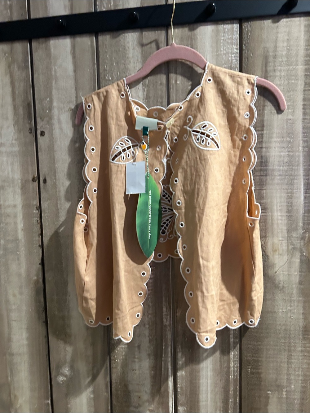 NWT Farm Rio SAND RICHILIEU
SLEEVELESS CROP TOP, M - Picture 10 of 12
